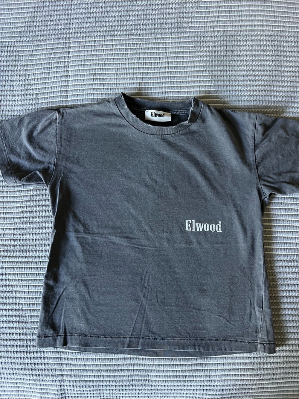 Elwood Kids' Short Sleeve Logo Tee in Charcoal